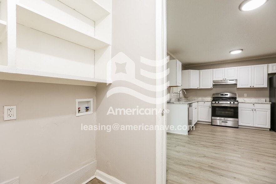 Building Photo - 9601 Comstock Rd