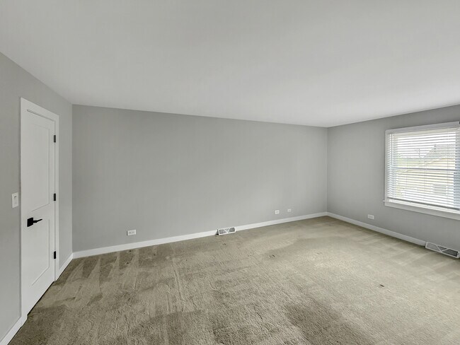 Building Photo - 145 Spuhler Dr