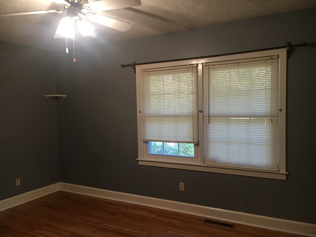 Building Photo - 807 Woodward St