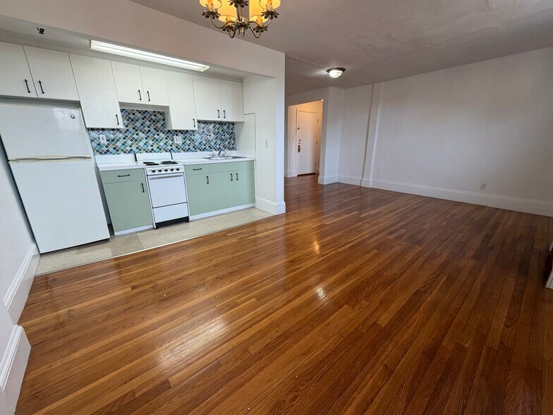 Building Photo - 28 Mount Vernon St