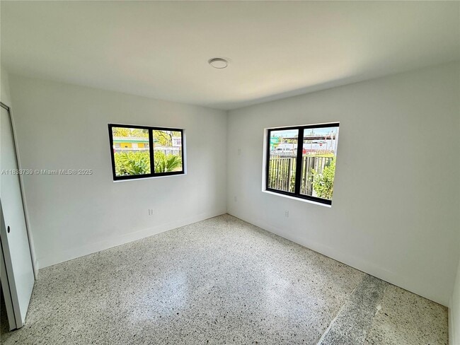 Building Photo - 180 NE 57th St