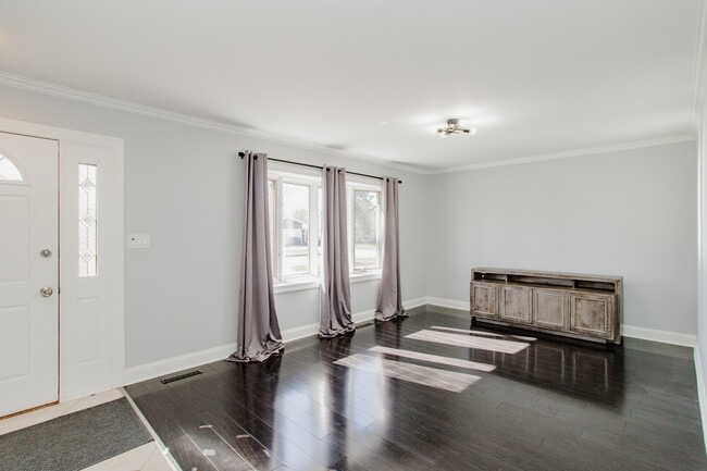 Building Photo - 938 Aberdeen Dr