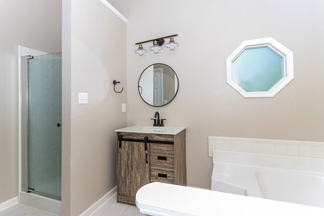 Building Photo - 1612 Carriage Hills Dr