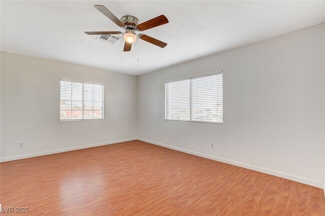 Building Photo - 5813 W Balzar Ave
