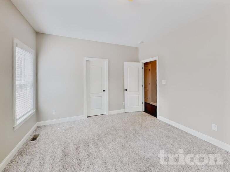 Building Photo - 6800 Payton View Dr