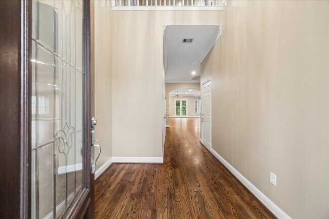 Building Photo - 5349 McCulloch Cir