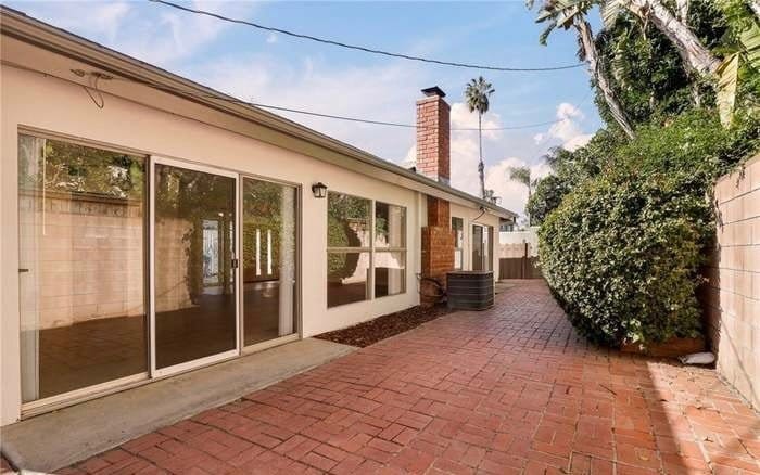 Building Photo - 20017 Hemmingway St