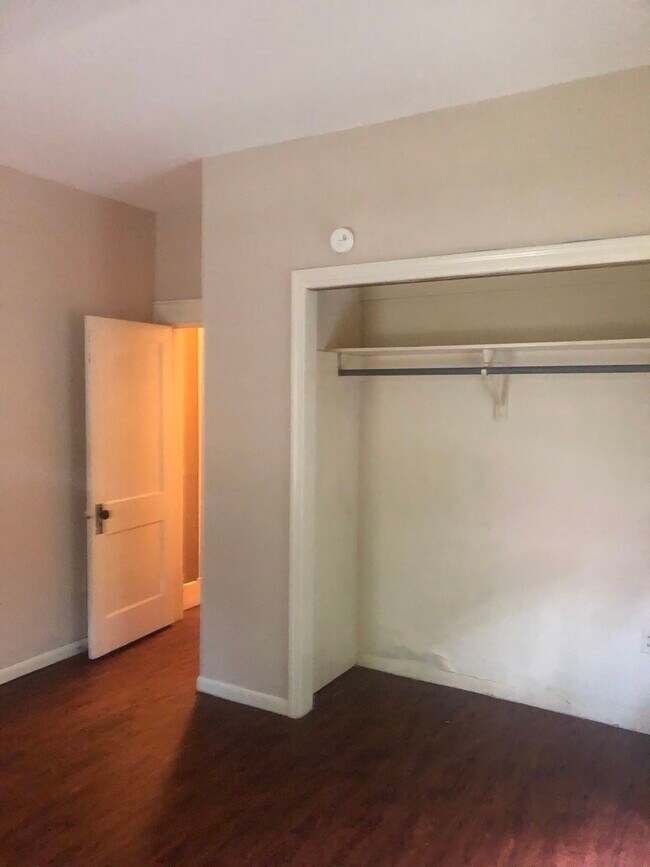 Building Photo - 1515 Ross St