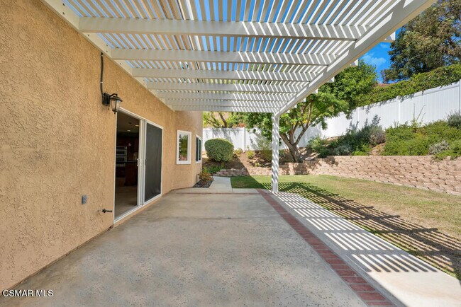 Building Photo - 852 Admiral Ct