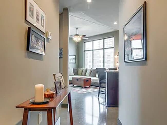 Building Photo - Luxury condo in the Rhythm at Music Row