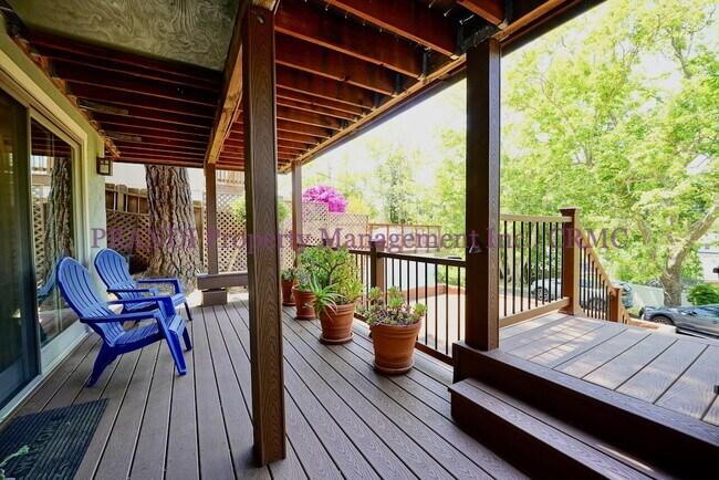 Building Photo - Quality San Anselmo Home Near Parks and Sc...