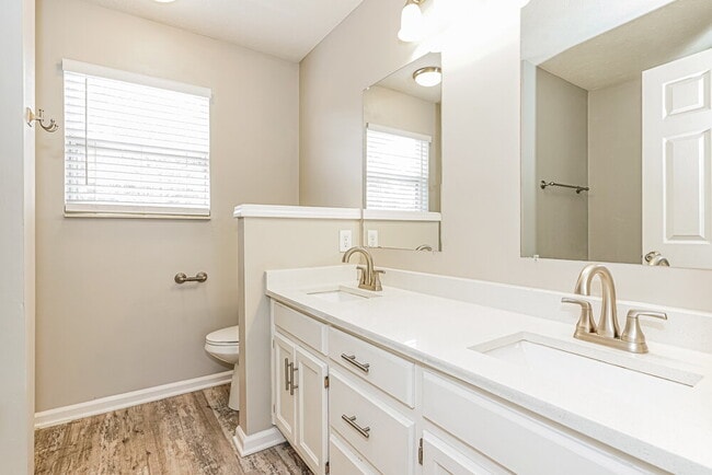 Building Photo - 379 Dorr Dr