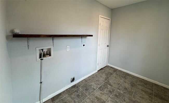 Building Photo - 1402 Mardell St