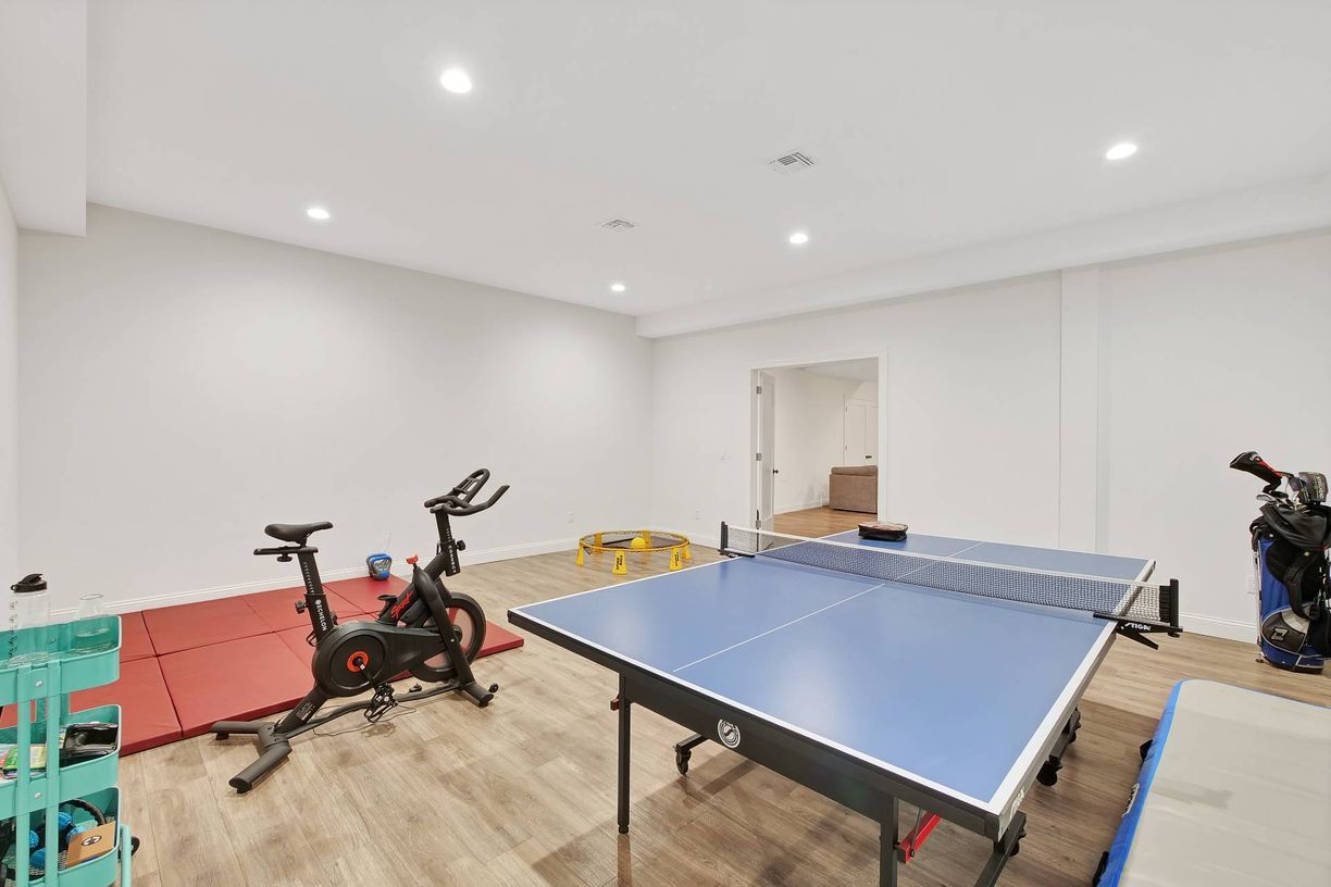 Building Photo - 201 Roses Grove Rd