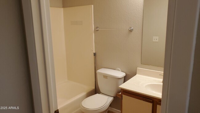 Building Photo - 8625 E Belleview Pl