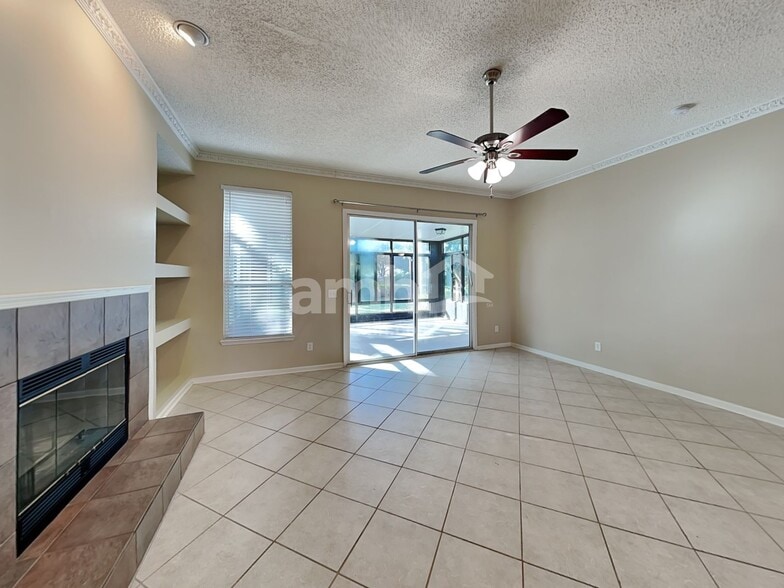 Building Photo - 1184 Lake Parke Dr