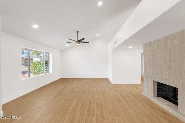 Building Photo - 14421 N 45th St