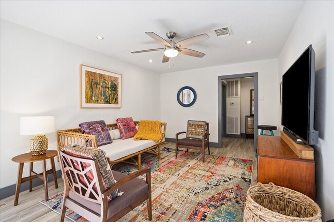 Building Photo - 11531 Gaymoor Dr