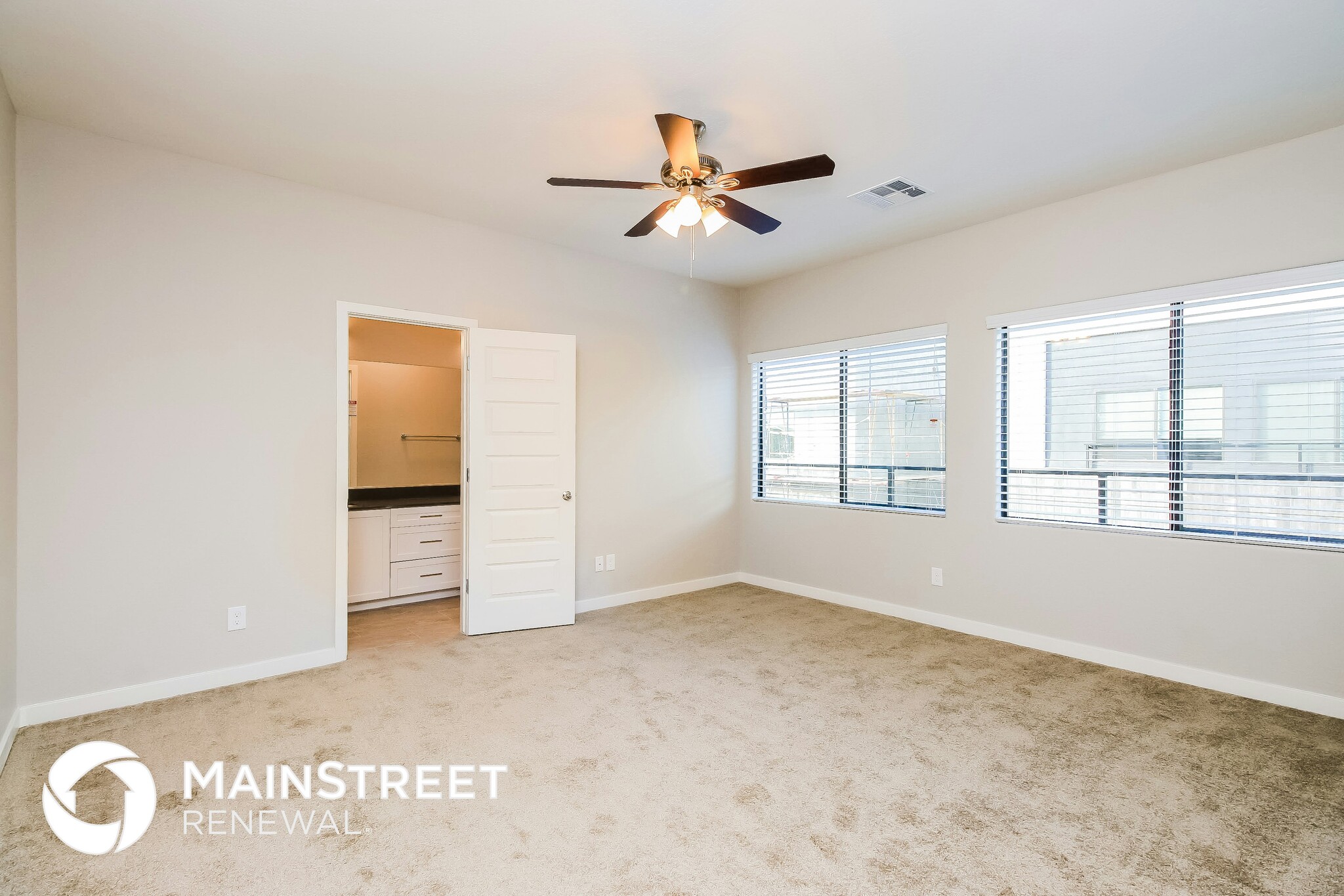Building Photo - 1119 S Stapley Dr