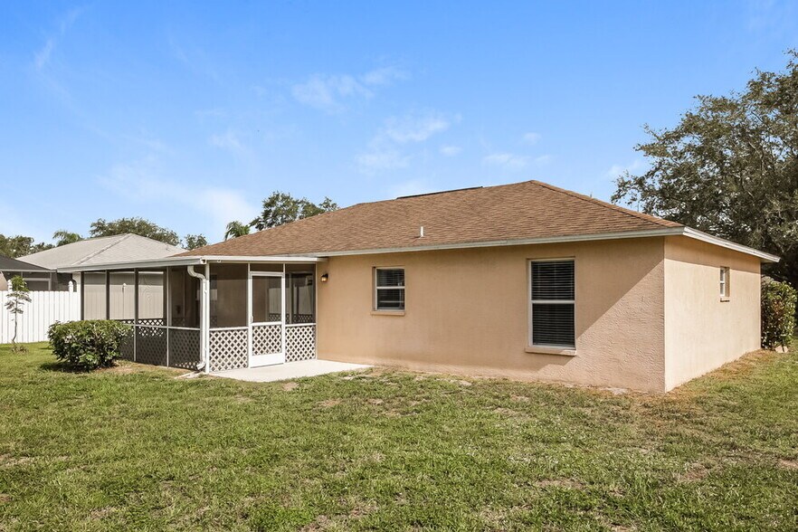 Building Photo - 15585 Spring Line Ln