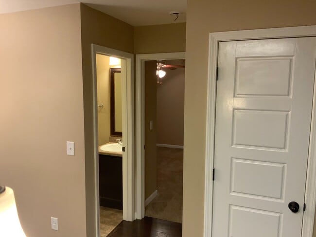 Building Photo - Price Reduction. Chelsea Park!!!  4 Bedroo...