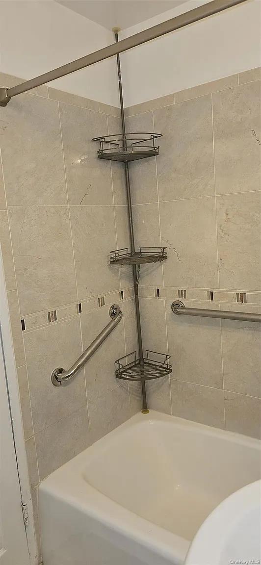 Building Photo - 3410 De Reimer Ave