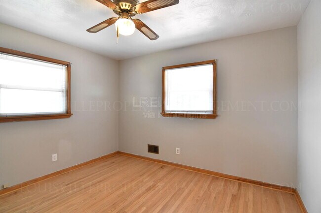 Building Photo - 5122 Braidwood Dr