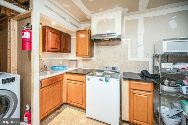 Building Photo - 16005 Kings Mountain Rd
