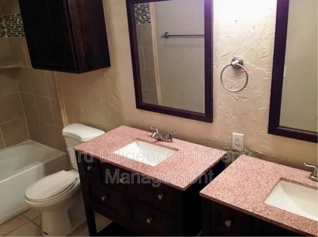 Building Photo - 14327 N Pennsylvania Ave