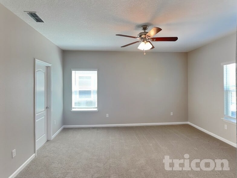 Building Photo - 154 Bloomfield Wy