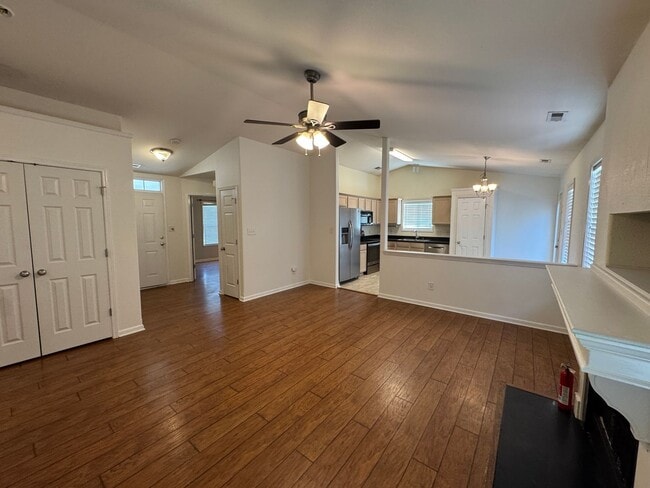 Building Photo - Available to Show