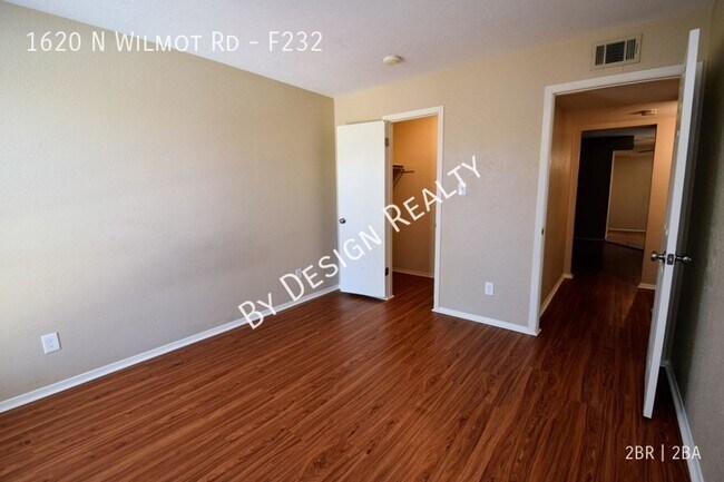 Building Photo - The Monaco Condos 2 Bed 1.5 Bath