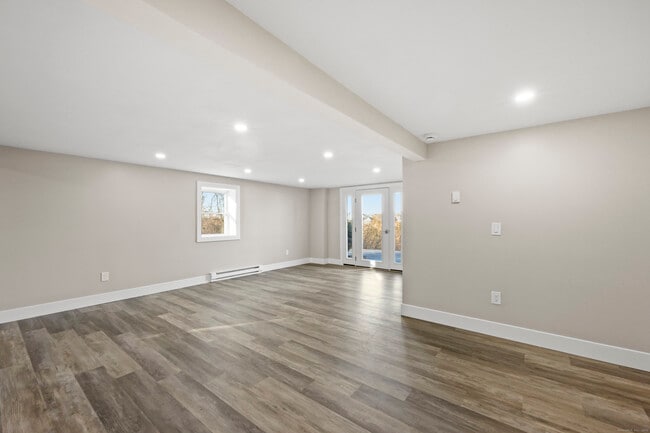 Building Photo - 58 Economy Dr