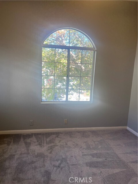 Building Photo - 5018 Evanwood Ave