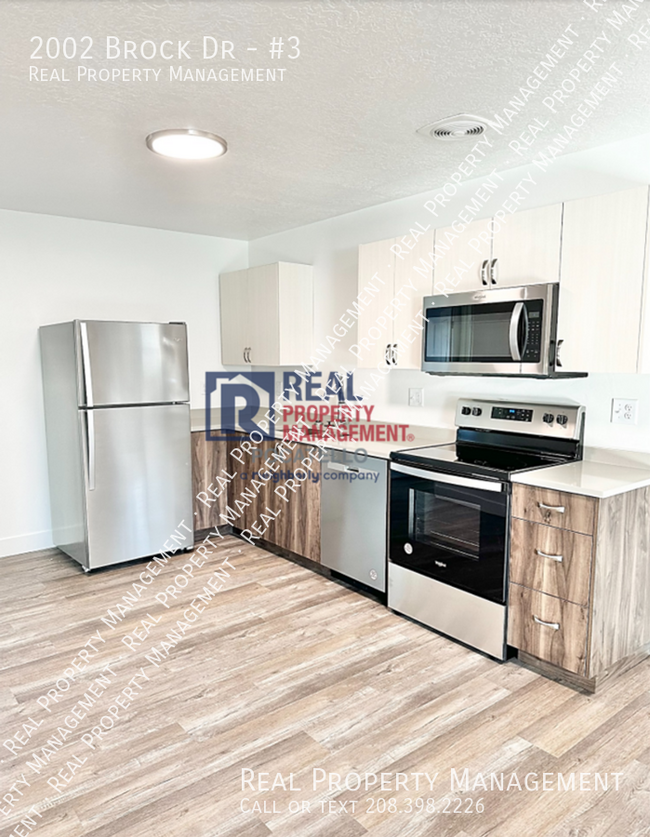 Building Photo - MOVE IN SPECIAL - 3 Bedroom 1 Bath Apartme...