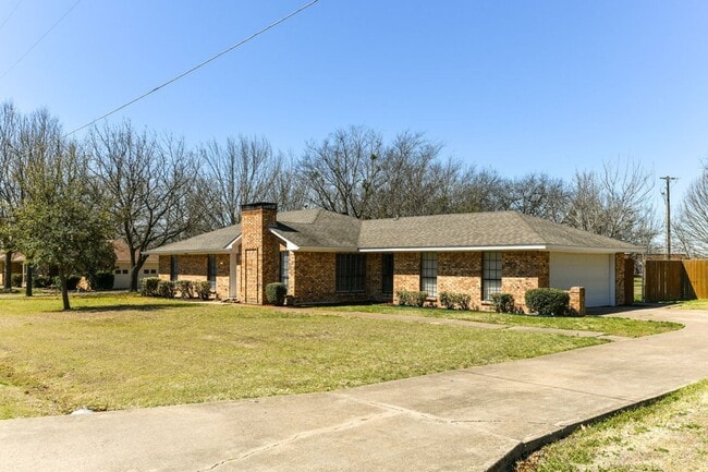 Building Photo - 3/2/2 Great neighborhood! Move in Ready!