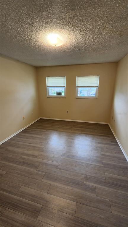 Building Photo - 834 Sky Lake Cir