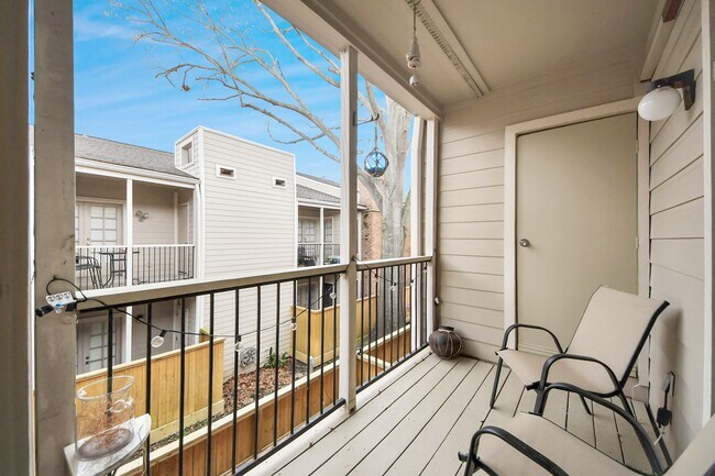 Building Photo - 2001 Bering Dr