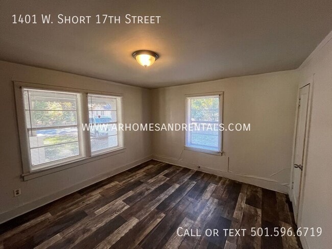 Building Photo - 1401 W Short 17th St