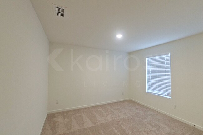 Building Photo - 108 Flat Rock Ml Trl