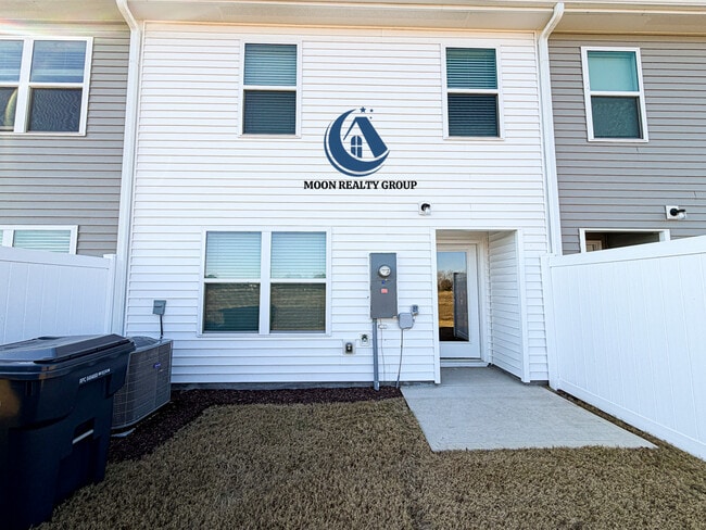 Building Photo - 119 Seymour Vlg Dr