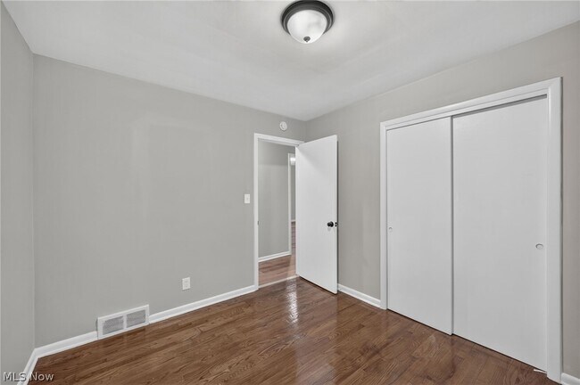 Building Photo - 1597 E 230th St