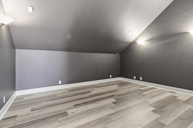 Building Photo - 2324 Lynbridge Cir