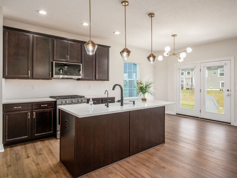 Building Photo - 7343 Quailview Dr