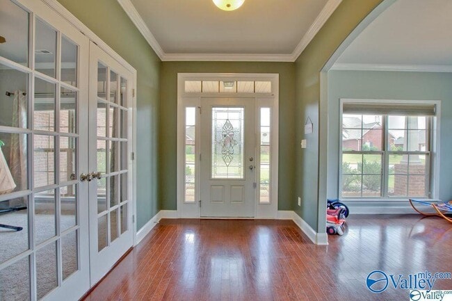 Building Photo - 705 Tide Creek Dr SW