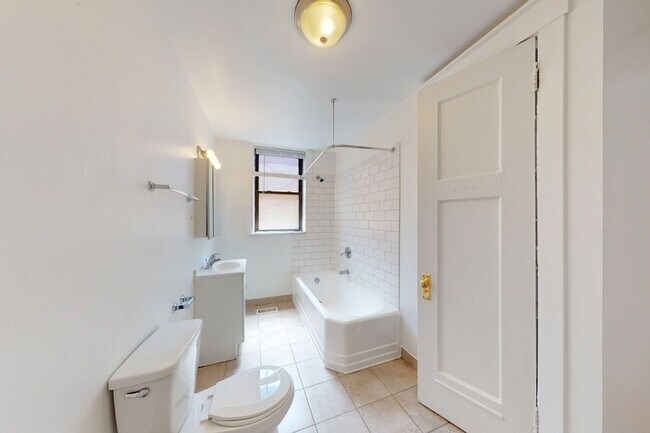 Floorplan - 5218-5220 S. Kimbark Avenue