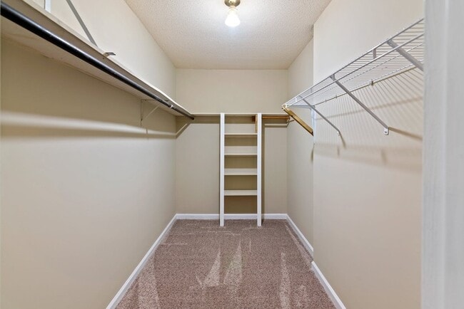 Building Photo - 4410 Goshen Lake Dr S