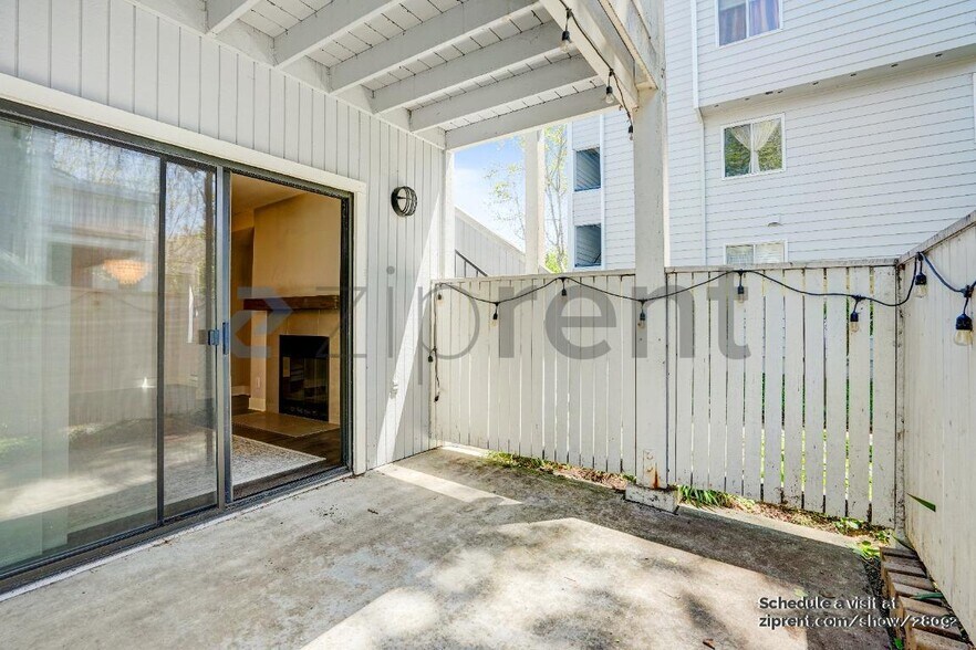 Building Photo - 217 Schooner Ct