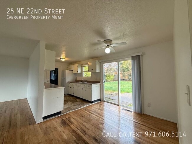 Building Photo - 25 NE 22nd St