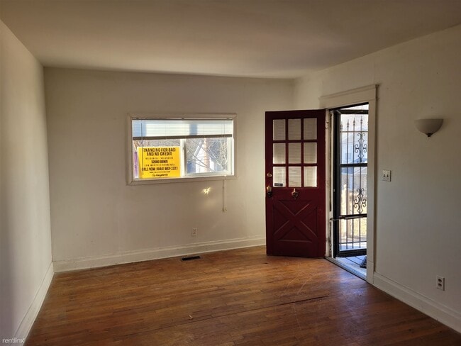 Building Photo - 2 br, 1 bath House - 922 Greendale Drive